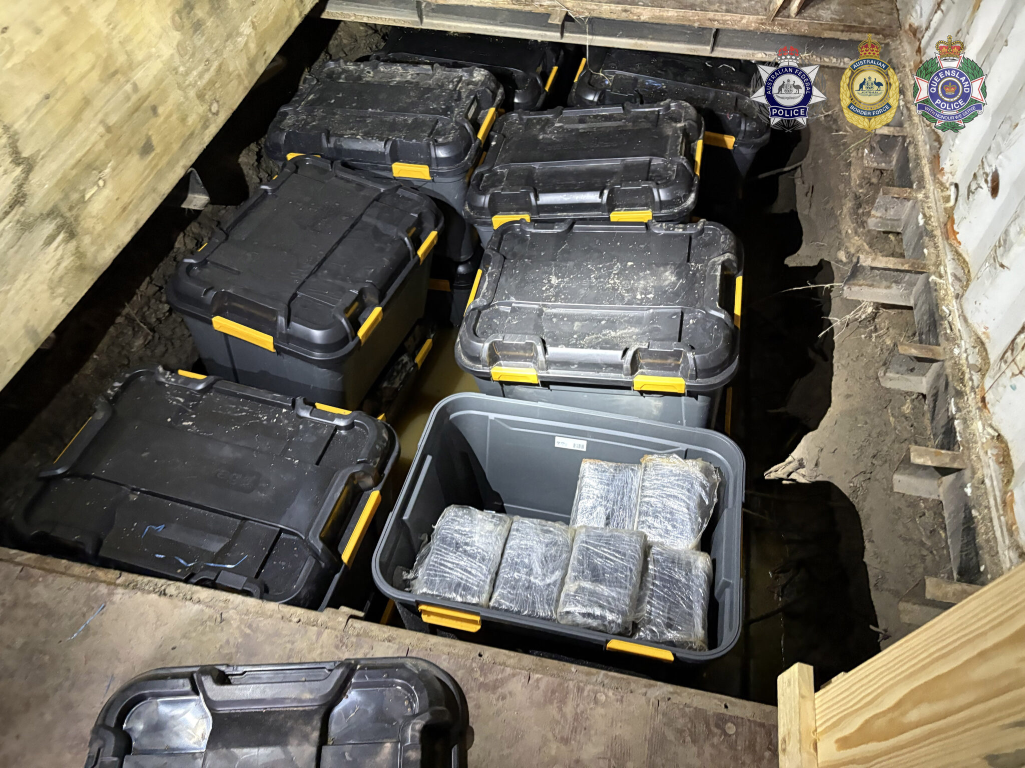 Islanders arrested in Australia's biggest-ever cocaine bust